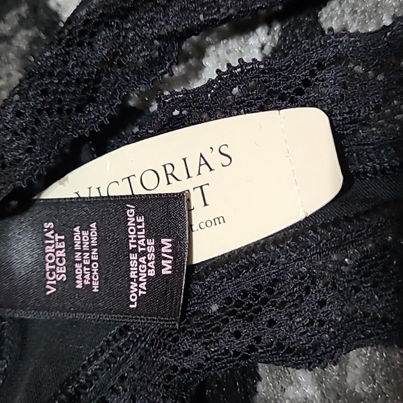 Victoria Secret 2012 LOW-RISE LACE TRIM LEOPARD & BLACK THONGS BUNDLE - Picture 7 of 16